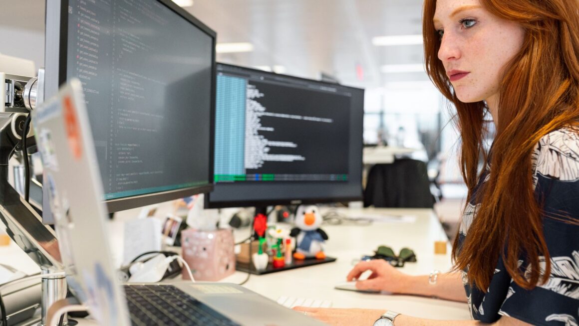 How Fintech Software Development Companies Are Shaping the Future of Financial Services